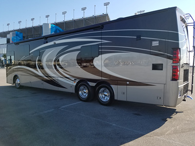2016 THOR MOTOR COACH VENETIAN photo 10