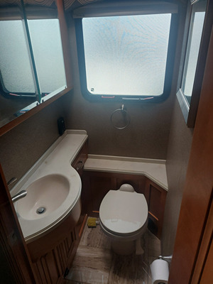2016 THOR MOTOR COACH VENETIAN photo 7
