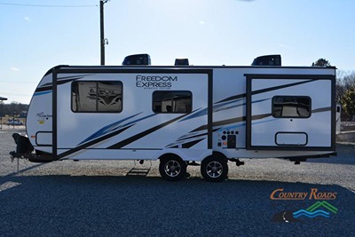 2022 COACHMEN FREEDOM EXPRESS photo 3