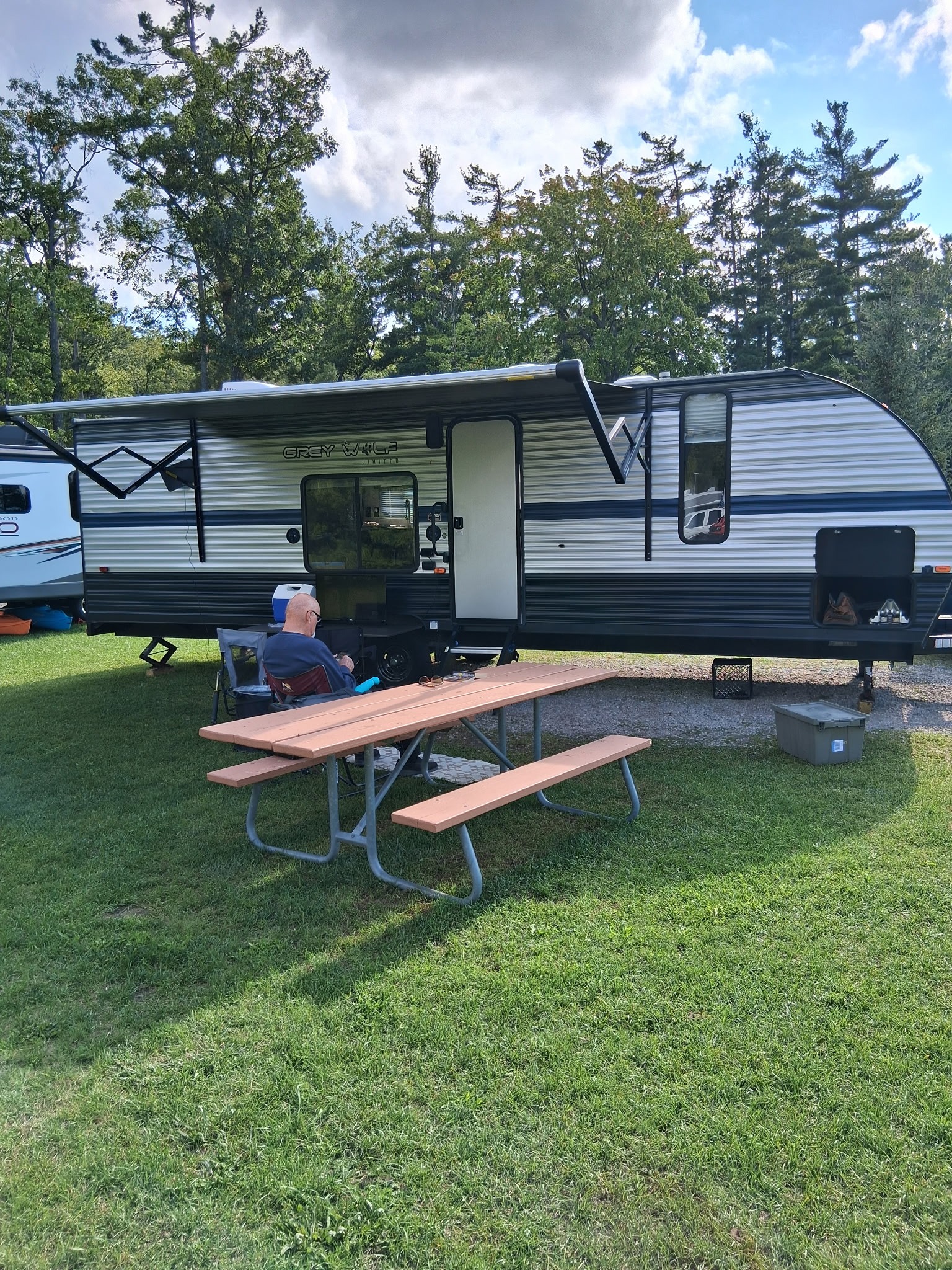 2019 FOREST RIVER CHEROKEE WOLF PACK exterior