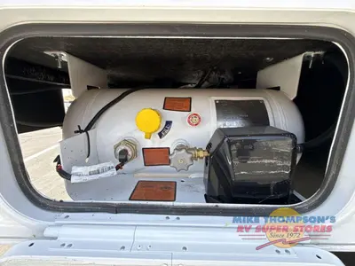 2027 Thor Motor Coach Chateau photo 40