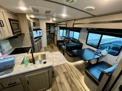 2021 KEYSTONE OUTBACK ULTRA LITE photo 3