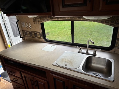 2011 FOREST RIVER SUNSEEKER photo 8