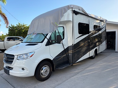 2023 TIFFIN MOTORHOMES WAYFARER photo 4