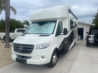 2023 TIFFIN MOTORHOMES WAYFARER photo 3