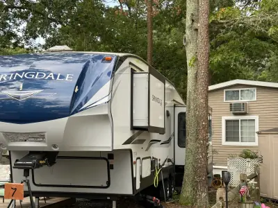 Used 2021 Keystone Springdale 253FWRE