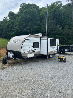 Used 2018 Forest River Wildwood 23