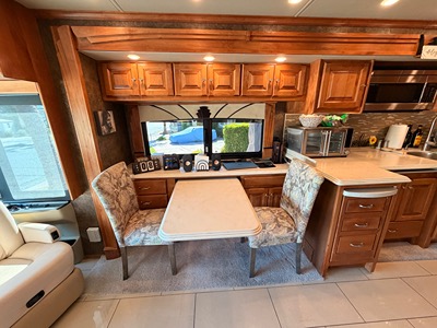 2015 TIFFIN MOTORHOMES PHAETON photo 9