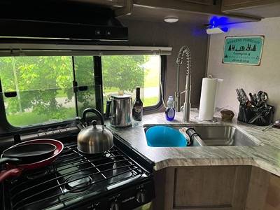 Used 2018 Forest River Surveyor 255RKS