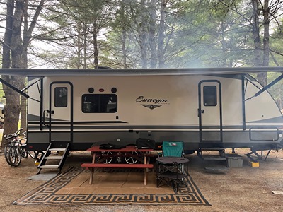 2018 FOREST RIVER SURVEYOR photo 4