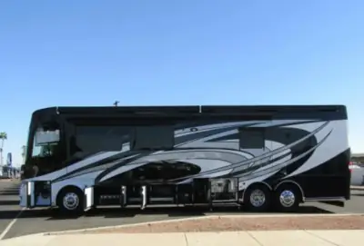 Used 2021 Newmar London Aire 4551