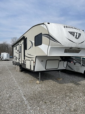 Used 2018 Keystone Hideout 299RLDS