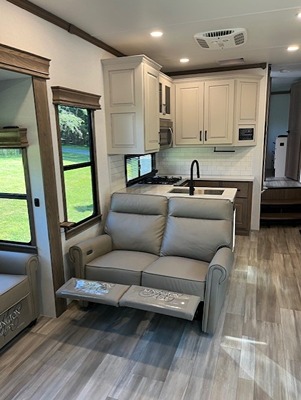 2024 ALLIANCE RV PARADIGM photo 8