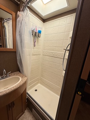 2016 THOR MOTOR COACH A C E photo 8