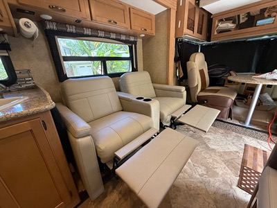 2016 THOR MOTOR COACH A C E photo 6