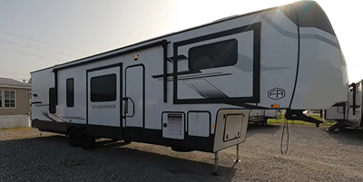 Used 2025 Forest River Sandpiper 3990FL