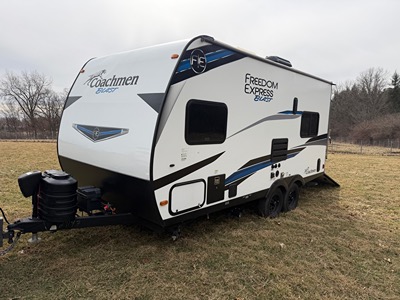 Used 2024 Coachmen Freedom Express 17BLSE