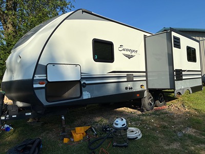 2019 FOREST RIVER SURVEYOR photo 4