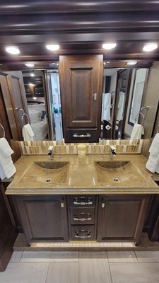 2017 TIFFIN MOTORHOMES ALLEGRO BUS photo 9