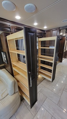 2017 TIFFIN MOTORHOMES ALLEGRO BUS photo 7