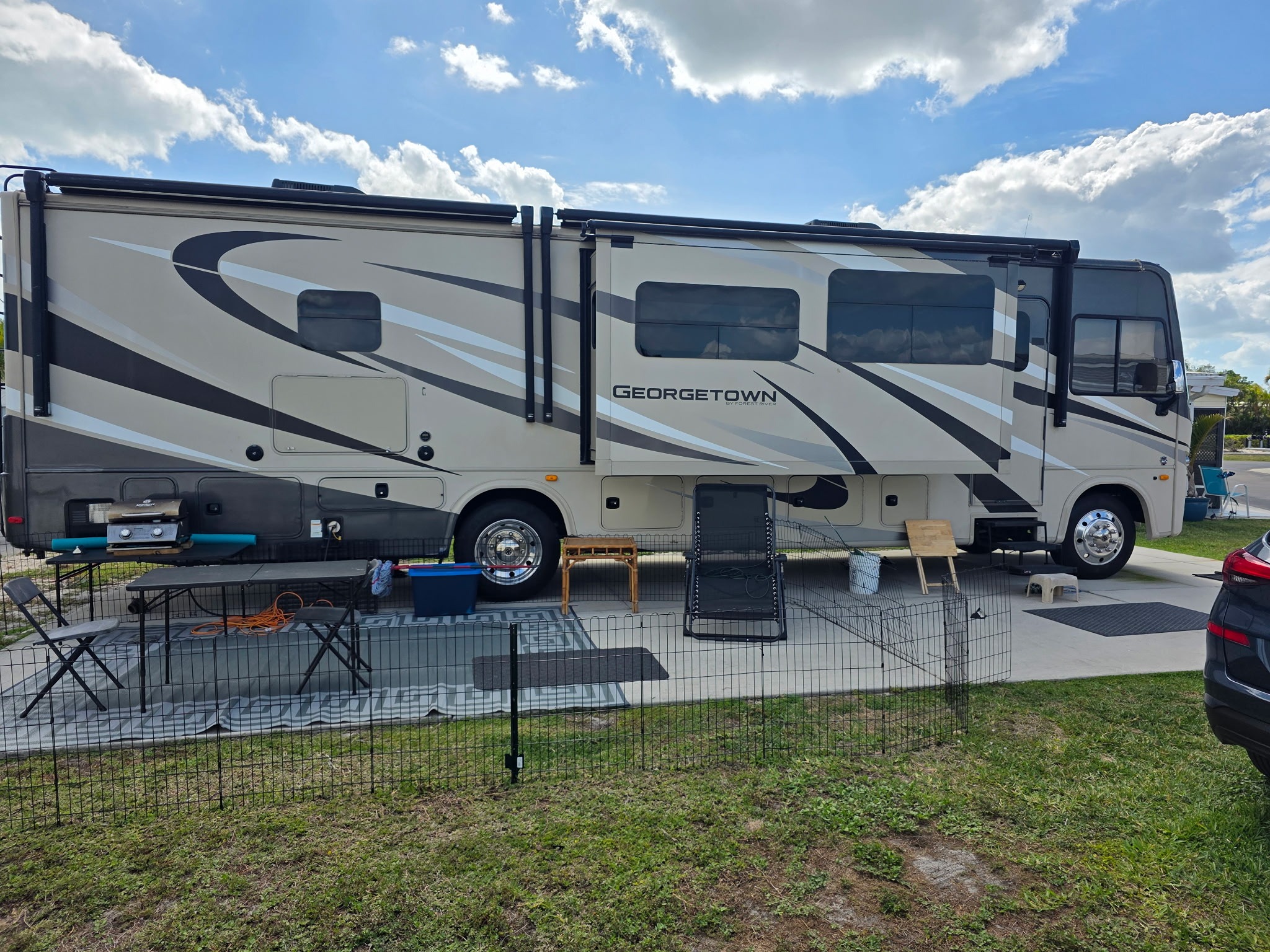 2020 FOREST RIVER GEORGETOWN exterior