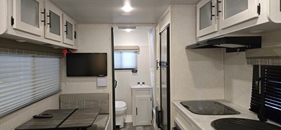 2022 FOREST RIVER R-POD photo 5