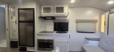 2022 FOREST RIVER R-POD photo 7