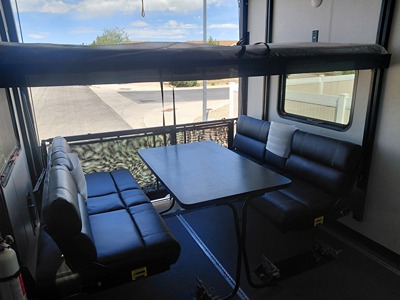 2022 ALLIANCE RV VALOR photo 7