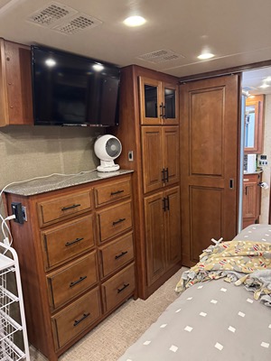 2015 FLEETWOOD DISCOVERY photo 3