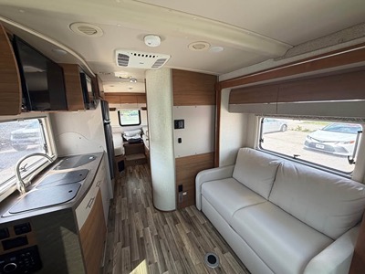 2016 WINNEBAGO NAVION photo 3