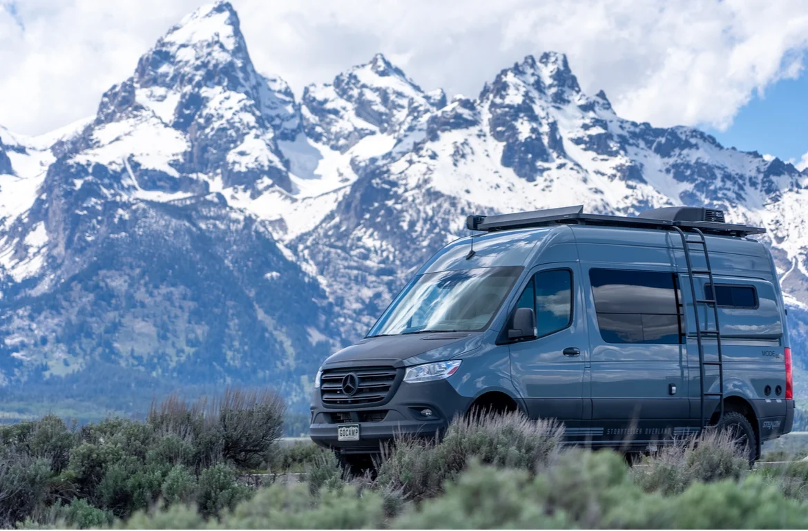 2021 OVERLAND STEALTH exterior