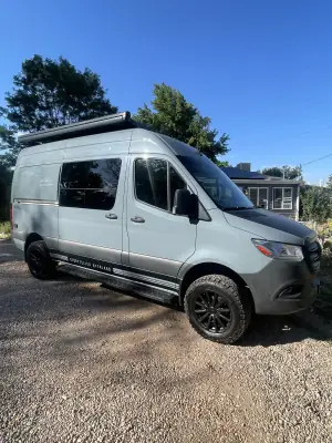2021 OVERLAND STEALTH photo 4