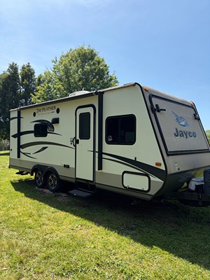2015 JAYCO JAY FEATHER photo 9