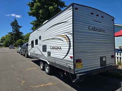 2015 COACHMEN CATALINA photo 2