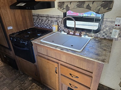 2015 COACHMEN CATALINA photo 8