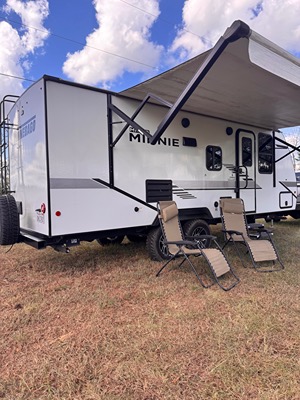 2021 WINNEBAGO MICRO MINNIE photo 2