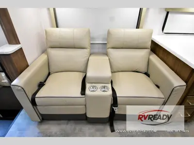 2021 Coachmen RV Mirada photo 16