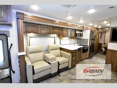 2021 Coachmen RV Mirada photo 10