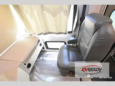 2023 Thor Motor Coach Hurricane photo 37