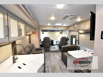 2023 Thor Motor Coach Hurricane photo 6