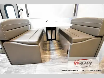 2023 Thor Motor Coach Hurricane photo 12