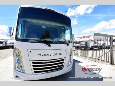 2023 Thor Motor Coach Hurricane photo 2