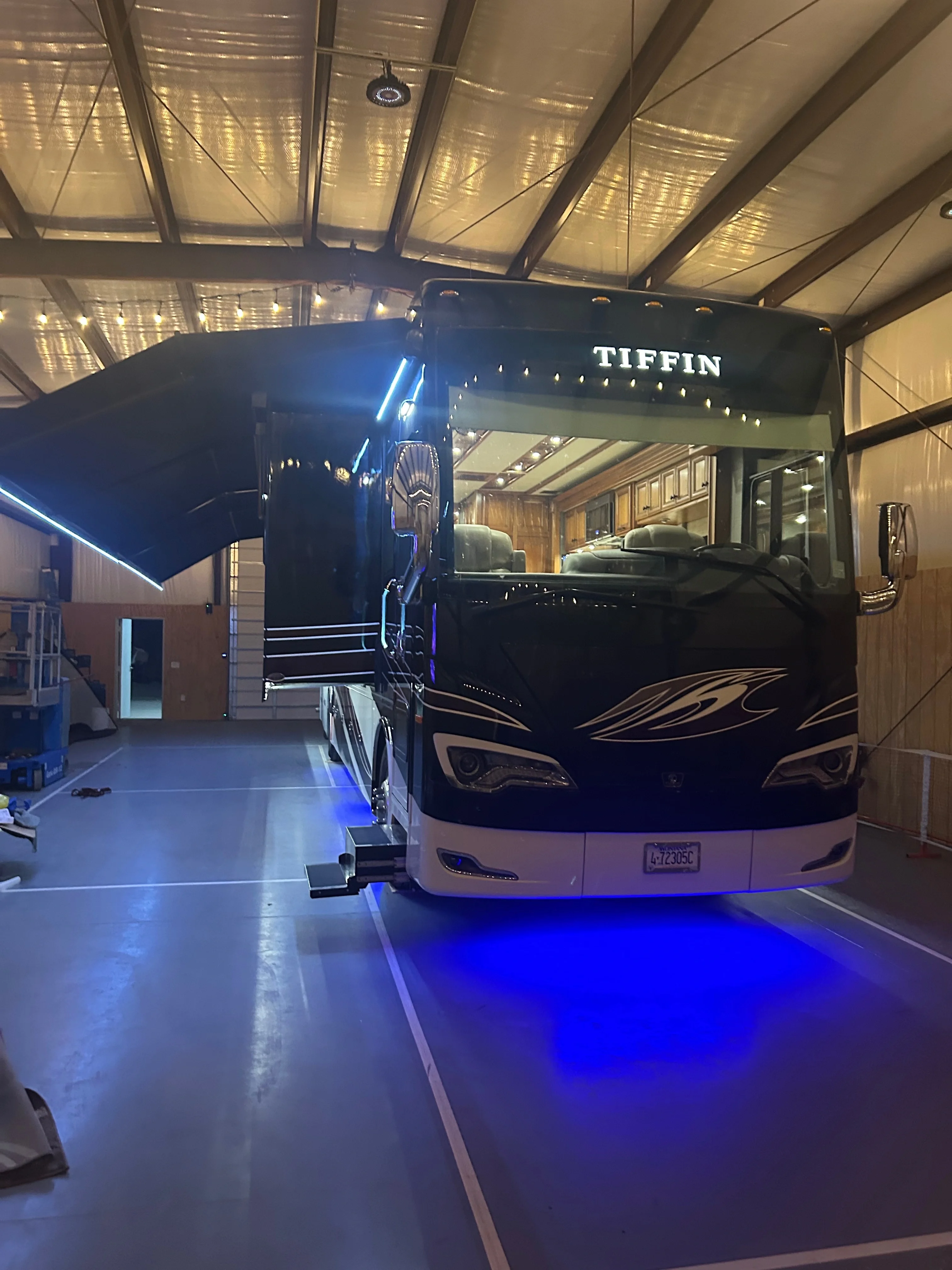 2021 TIFFIN MOTORHOMES ALLEGRO BUS exterior