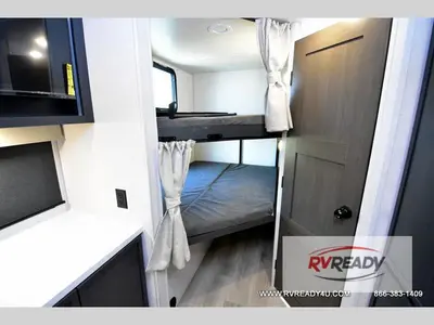 2027 Forest River RV Surveyor Legend photo 10