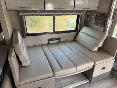 2023 THOR MOTOR COACH AXIS photo 5