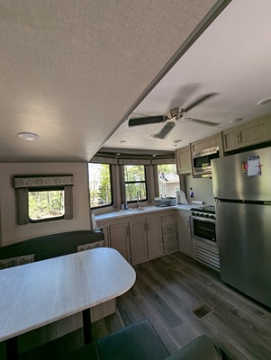 2023 COACHMEN CATALINA DESTINATION SERIES photo 4