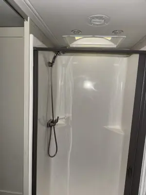 2021 TIFFIN MOTORHOMES WAYFARER photo 3