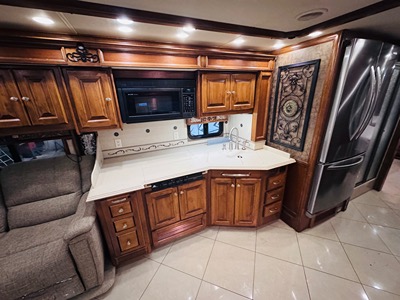2012 TIFFIN MOTORHOMES PHAETON photo 6
