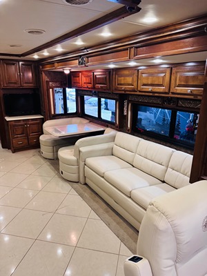 2012 TIFFIN MOTORHOMES PHAETON photo 5