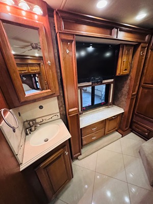 2012 TIFFIN MOTORHOMES PHAETON photo 9
